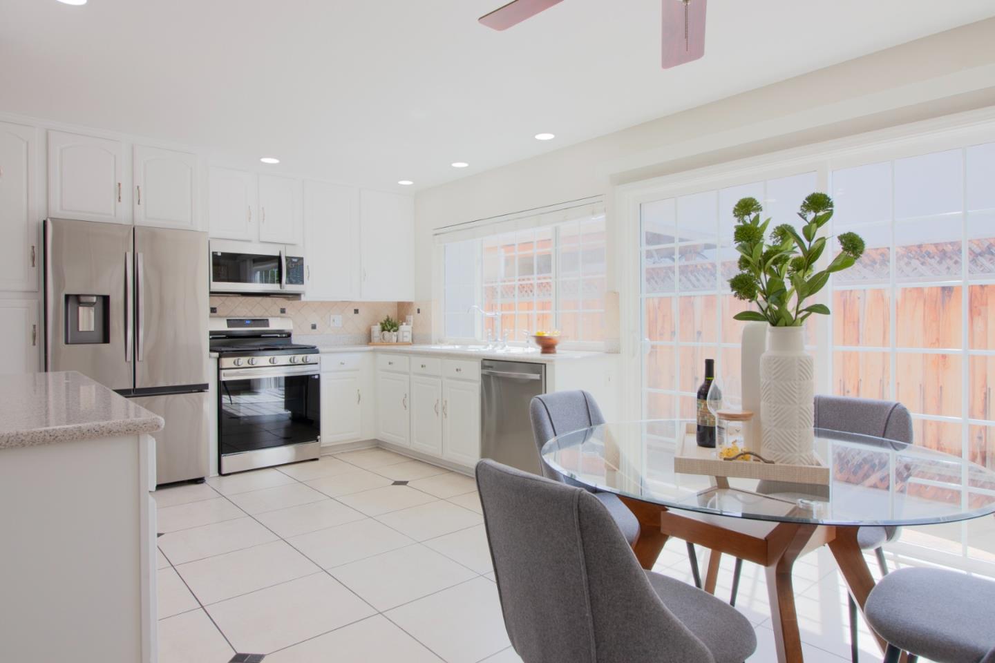 Detail Gallery Image 5 of 15 For 6103 Barclay Ct, San Jose,  CA 95123 - 3 Beds | 2 Baths