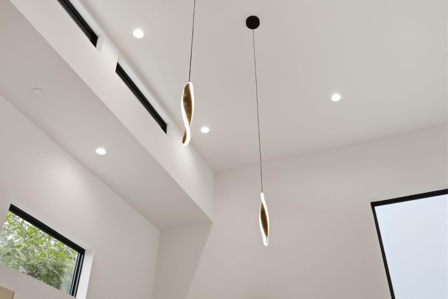 Detail Gallery Image 14 of 31 For 702 Ellsworth Pl, Palo Alto,  CA 94306 - 3 Beds | 2/1 Baths