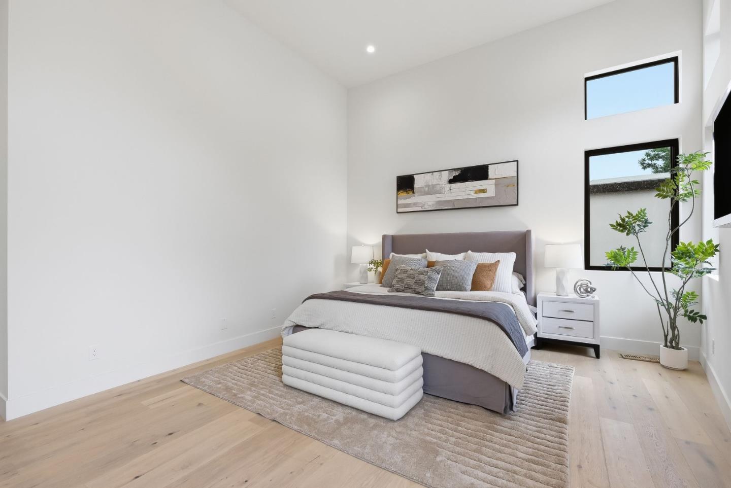 Detail Gallery Image 18 of 31 For 702 Ellsworth Pl, Palo Alto,  CA 94306 - 3 Beds | 2/1 Baths