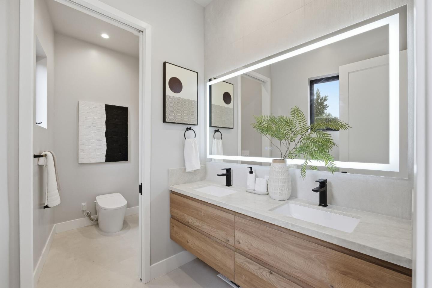 Detail Gallery Image 19 of 31 For 702 Ellsworth Pl, Palo Alto,  CA 94306 - 3 Beds | 2/1 Baths