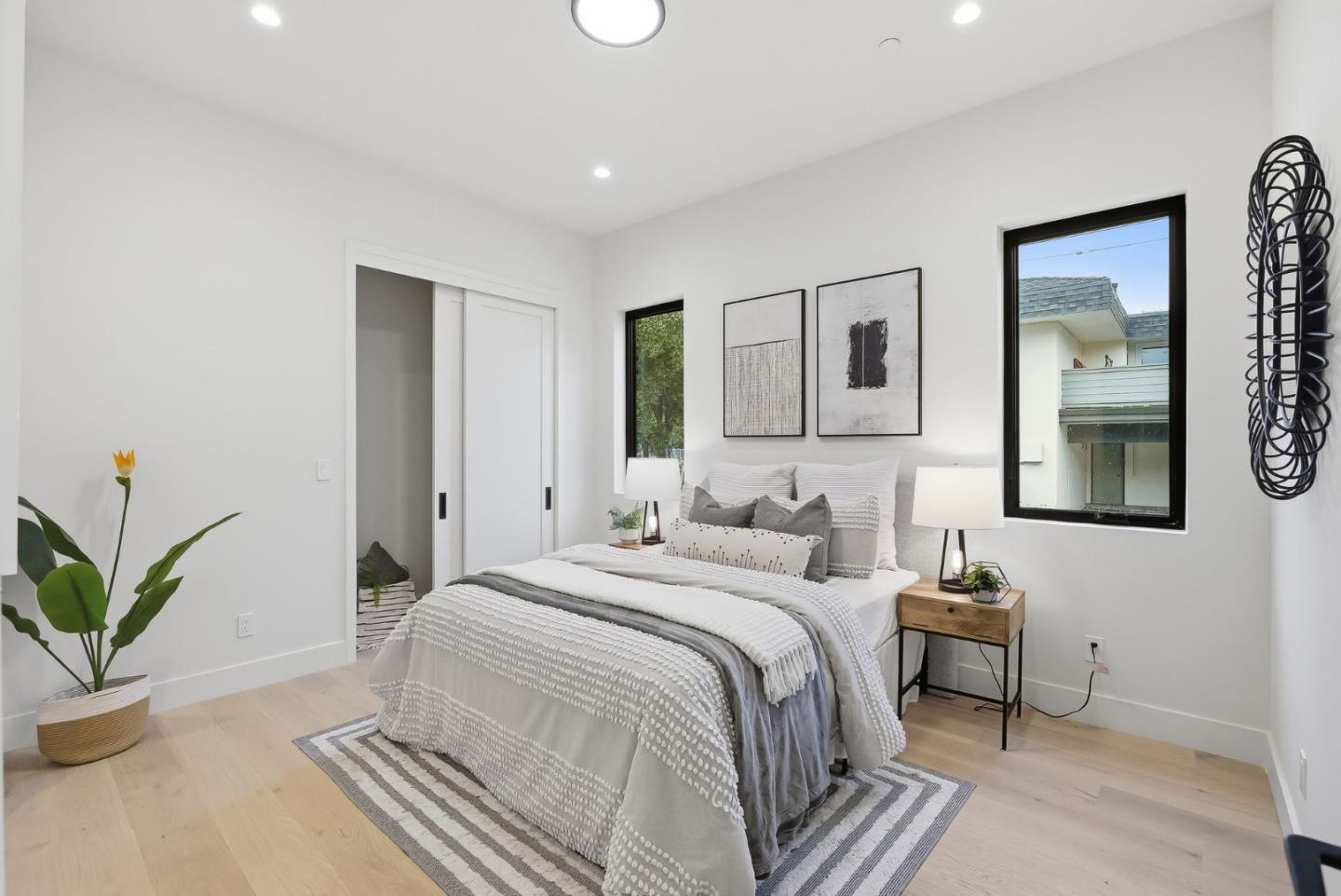 Detail Gallery Image 23 of 31 For 702 Ellsworth Pl, Palo Alto,  CA 94306 - 3 Beds | 2/1 Baths