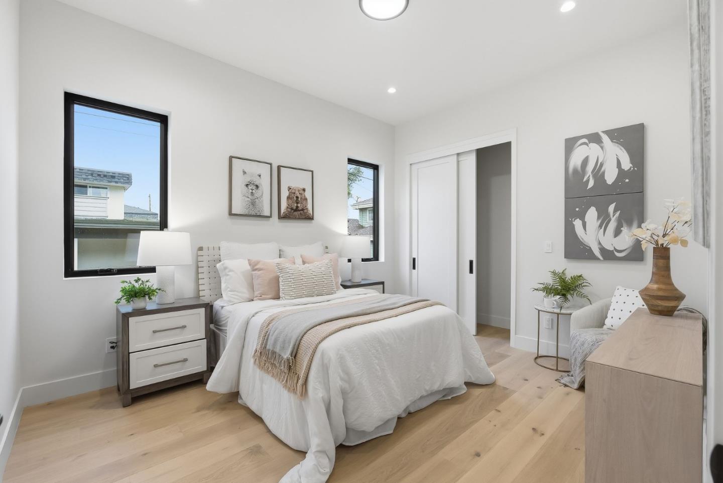 Detail Gallery Image 25 of 31 For 702 Ellsworth Pl, Palo Alto,  CA 94306 - 3 Beds | 2/1 Baths