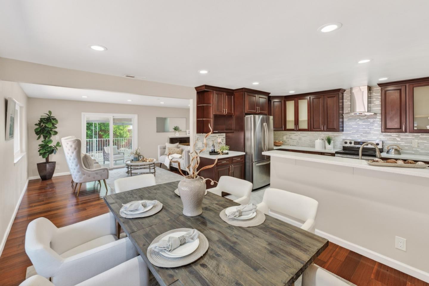 Front Image Thumbnail for ML82043081