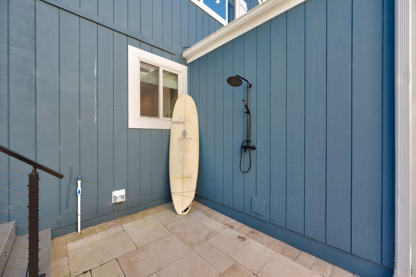 Detail Gallery Image 34 of 44 For 215 Nataqua Ave, Pacifica,  CA 94044 - 3 Beds | 2/1 Baths