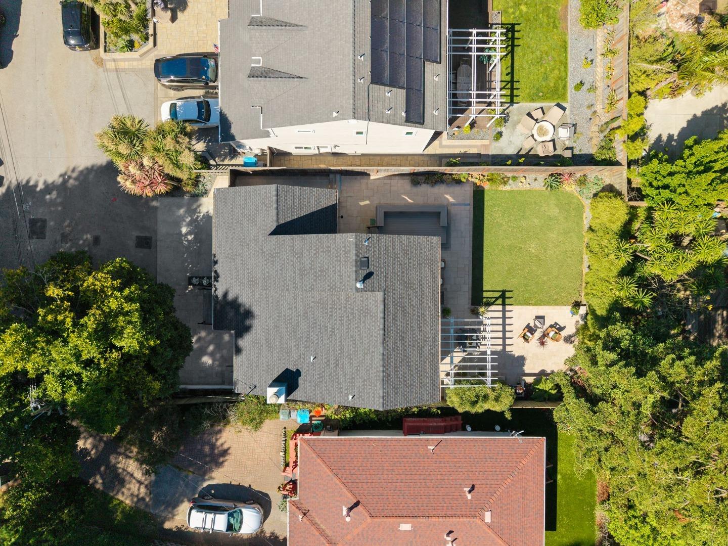 Detail Gallery Image 37 of 44 For 215 Nataqua Ave, Pacifica,  CA 94044 - 3 Beds | 2/1 Baths