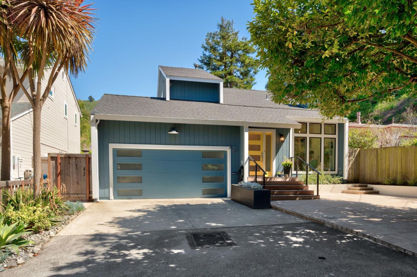 Detail Gallery Image 40 of 44 For 215 Nataqua Ave, Pacifica,  CA 94044 - 3 Beds | 2/1 Baths