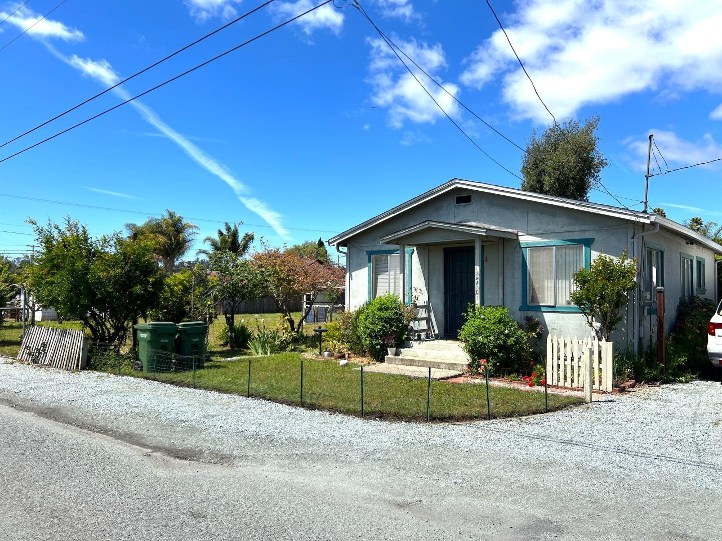 Detail Gallery Image 5 of 5 For 2642 C Freedom Blvd, Watsonville,  CA 95076 - 2 Beds | 1 Baths