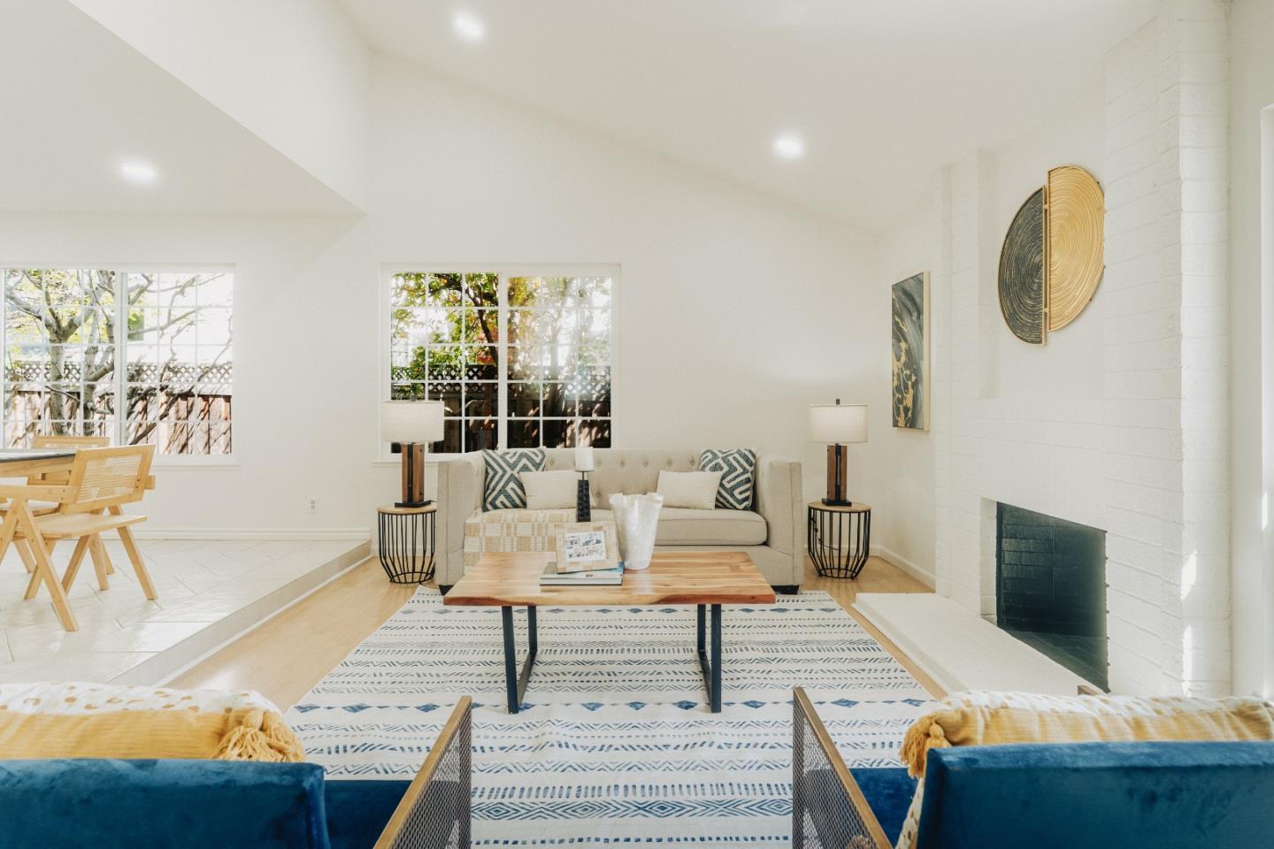 Detail Gallery Image 12 of 60 For Century Park Way, San Jose,  CA 95111 - 4 Beds | 2 Baths