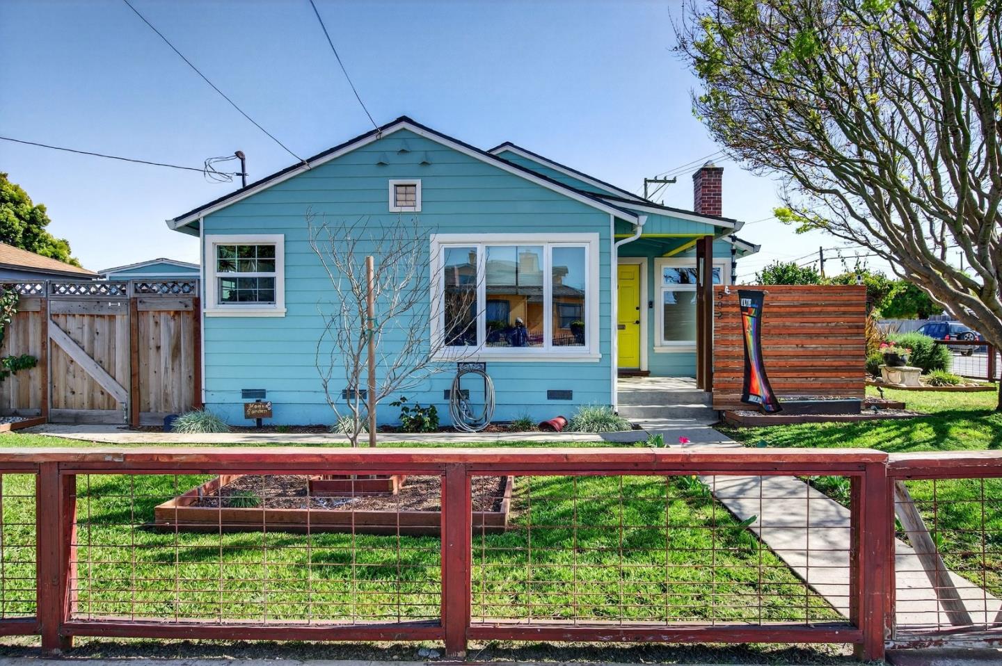 Detail Gallery Image 2 of 49 For 502 E Beach St, Watsonville,  CA 95076 - 2 Beds | 1 Baths