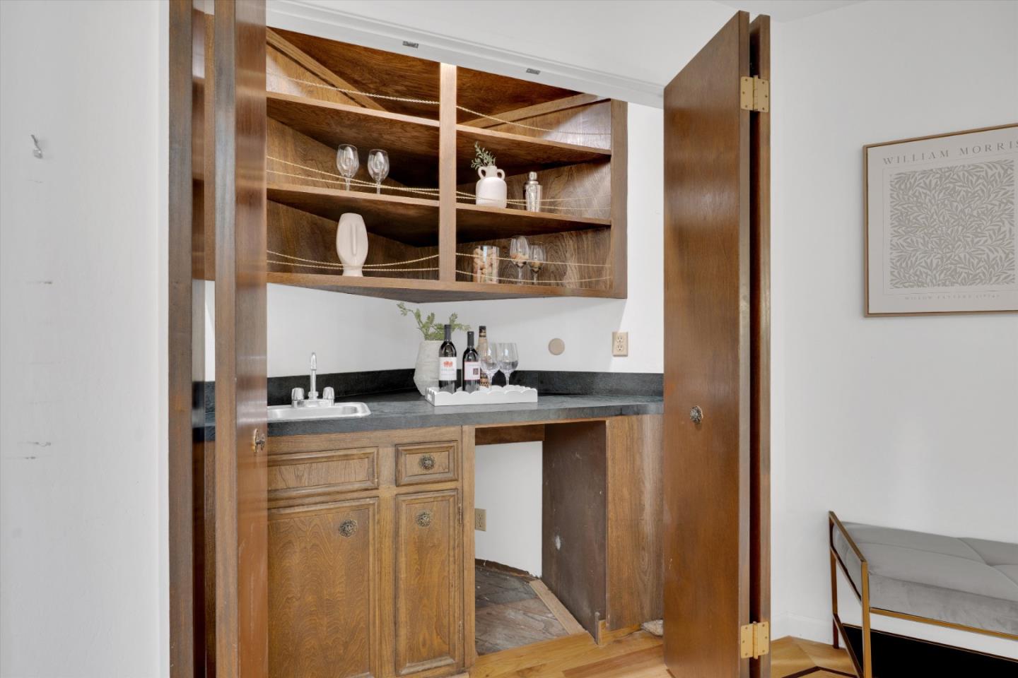 Detail Gallery Image 14 of 47 For 18967 Palo Oaks Ct, Saratoga,  CA 95070 - 4 Beds | 2/1 Baths