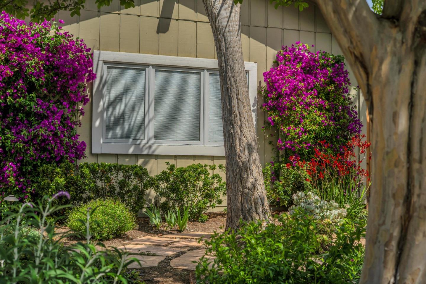 Detail Gallery Image 45 of 47 For 18967 Palo Oaks Ct, Saratoga,  CA 95070 - 4 Beds | 2/1 Baths