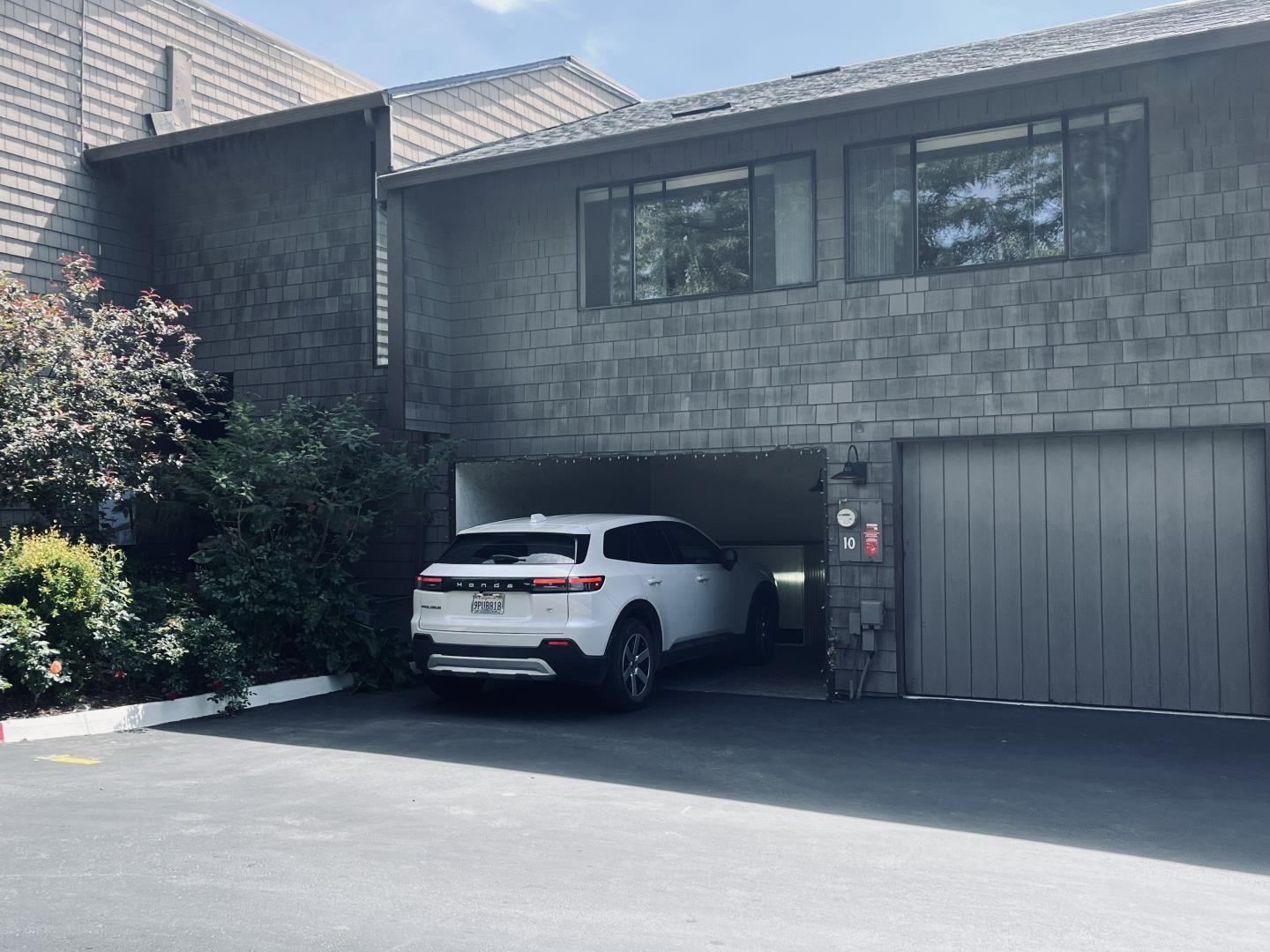 Front Image Thumbnail for ML82043093