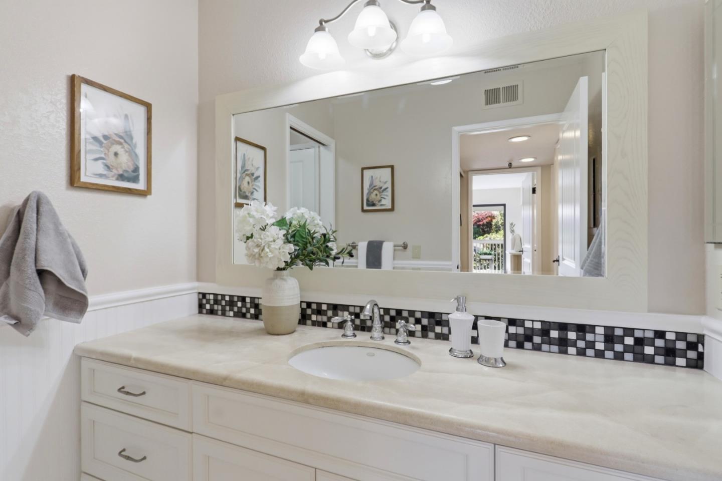 Photo #22: ML82043096 Listing: Photo #22