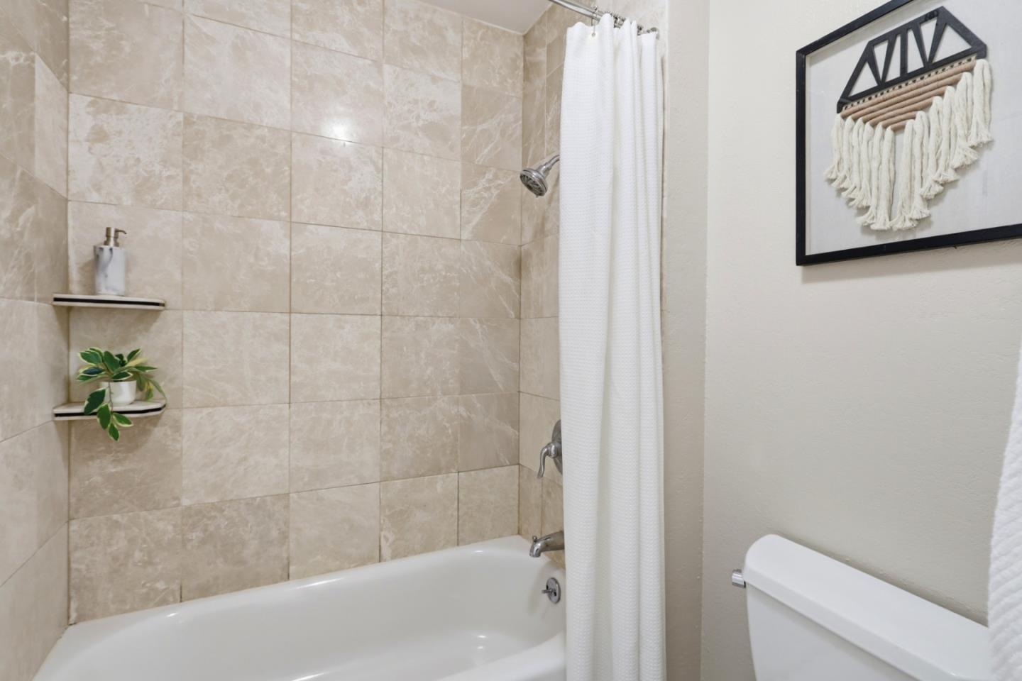 Photo #23: ML82043096 Listing: Photo #23