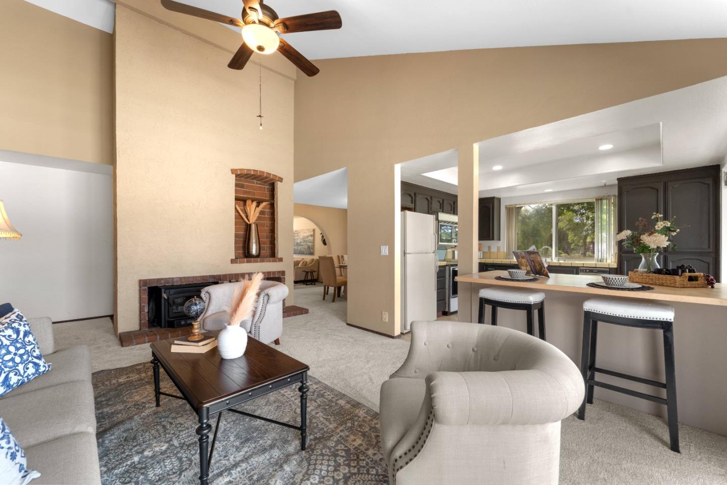 Detail Gallery Image 10 of 35 For 1645 Eberts Dr, San Martin,  CA 95046 - 3 Beds | 2 Baths