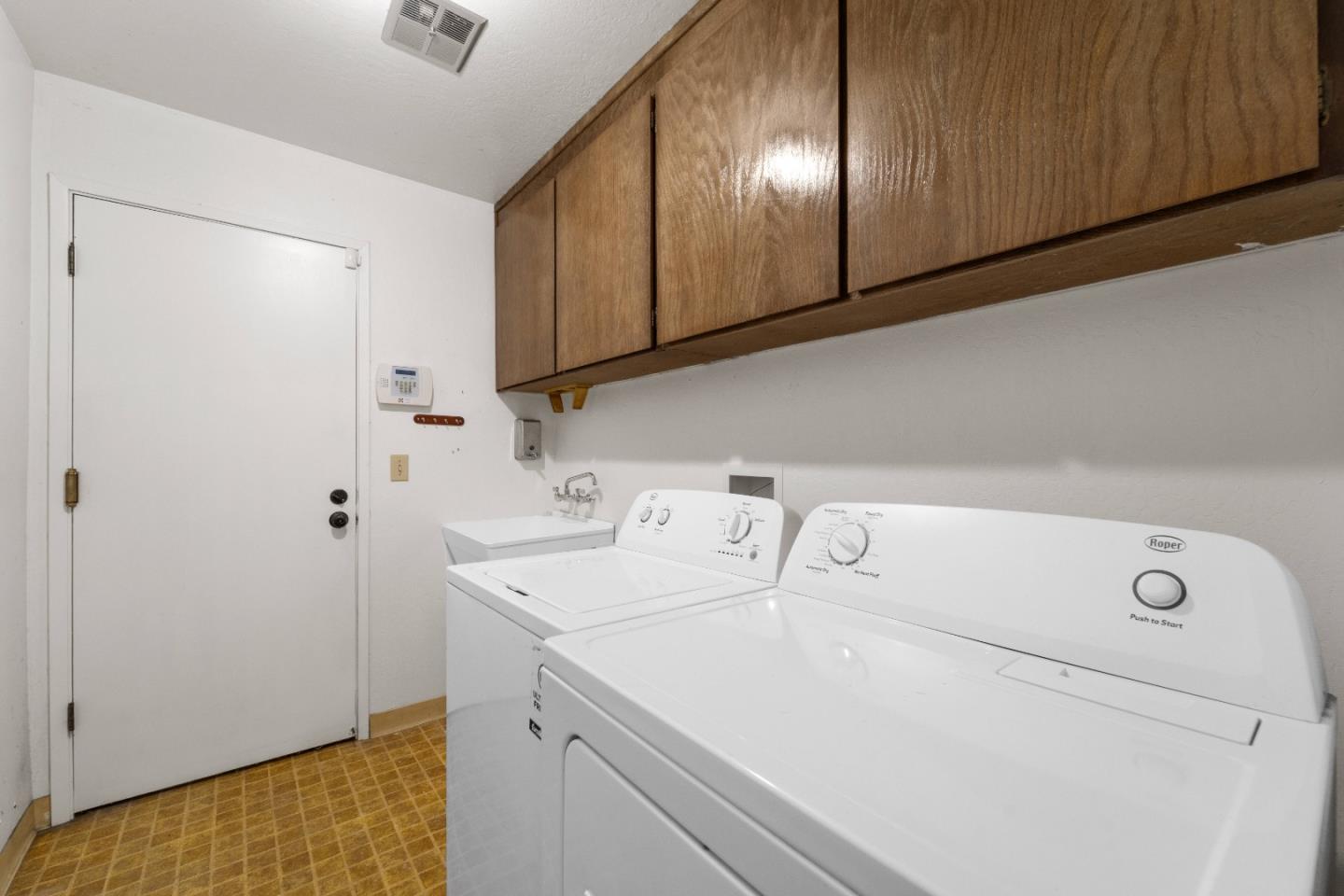 Detail Gallery Image 25 of 35 For 1645 Eberts Dr, San Martin,  CA 95046 - 3 Beds | 2 Baths