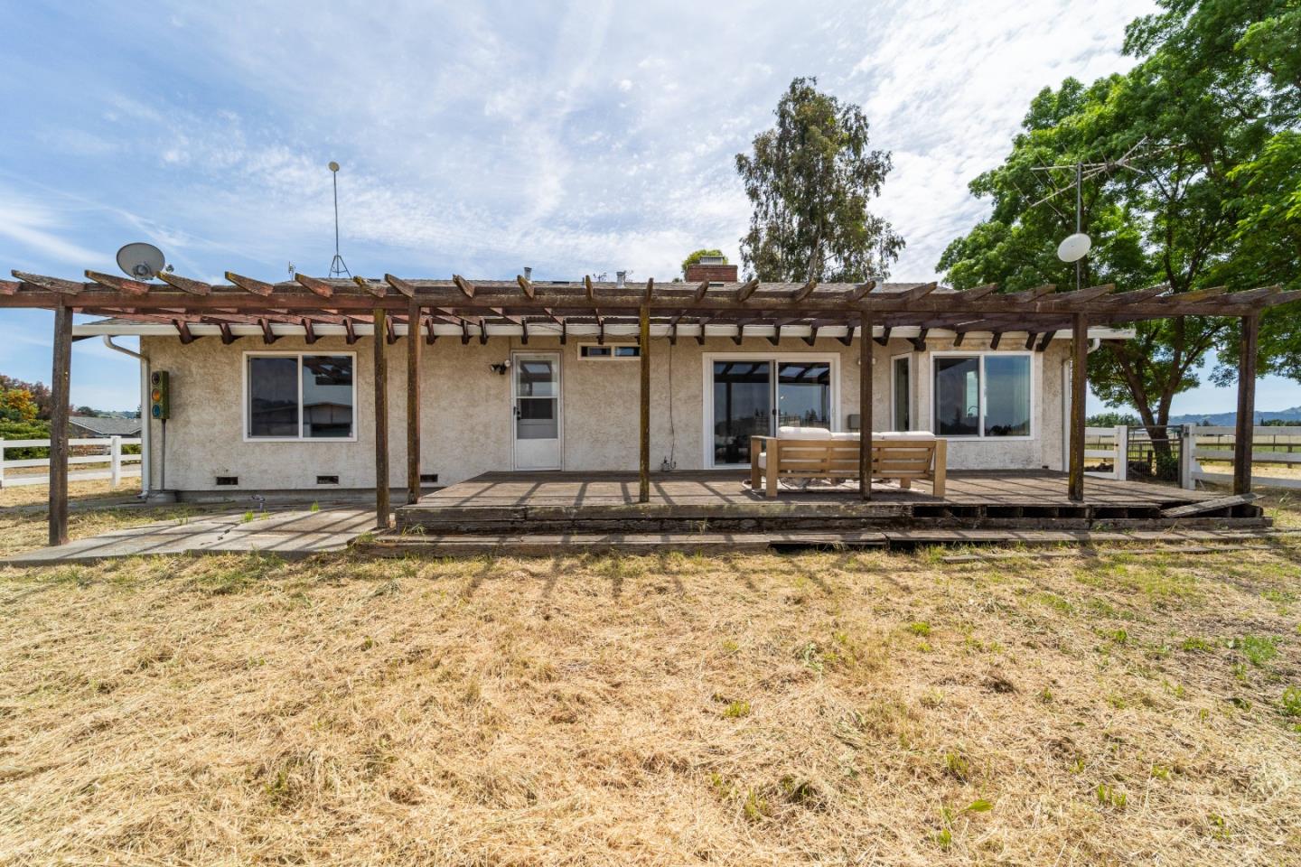 Detail Gallery Image 28 of 35 For 1645 Eberts Dr, San Martin,  CA 95046 - 3 Beds | 2 Baths