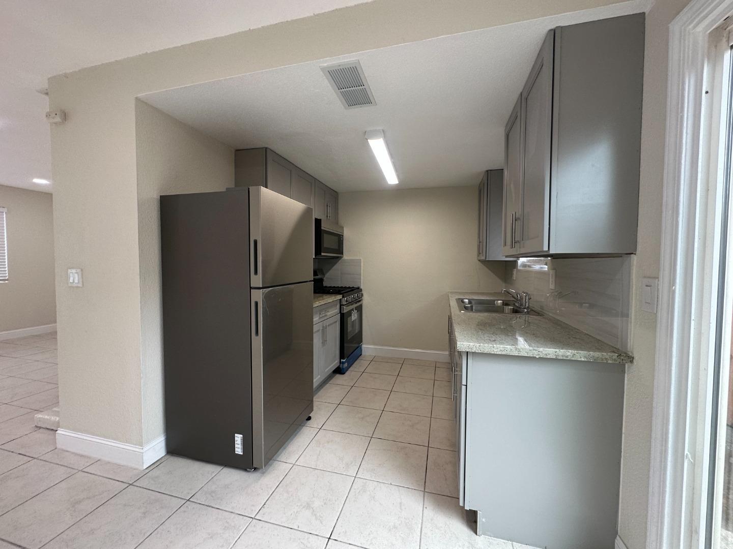 Detail Gallery Image 12 of 14 For 9561 Kelley Dr, Stockton,  CA 95209 - – Beds | – Baths