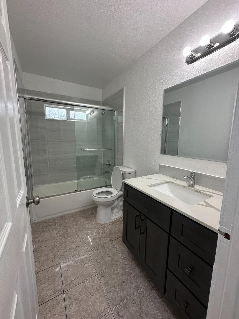 Detail Gallery Image 4 of 14 For 9561 Kelley Dr, Stockton,  CA 95209 - – Beds | – Baths