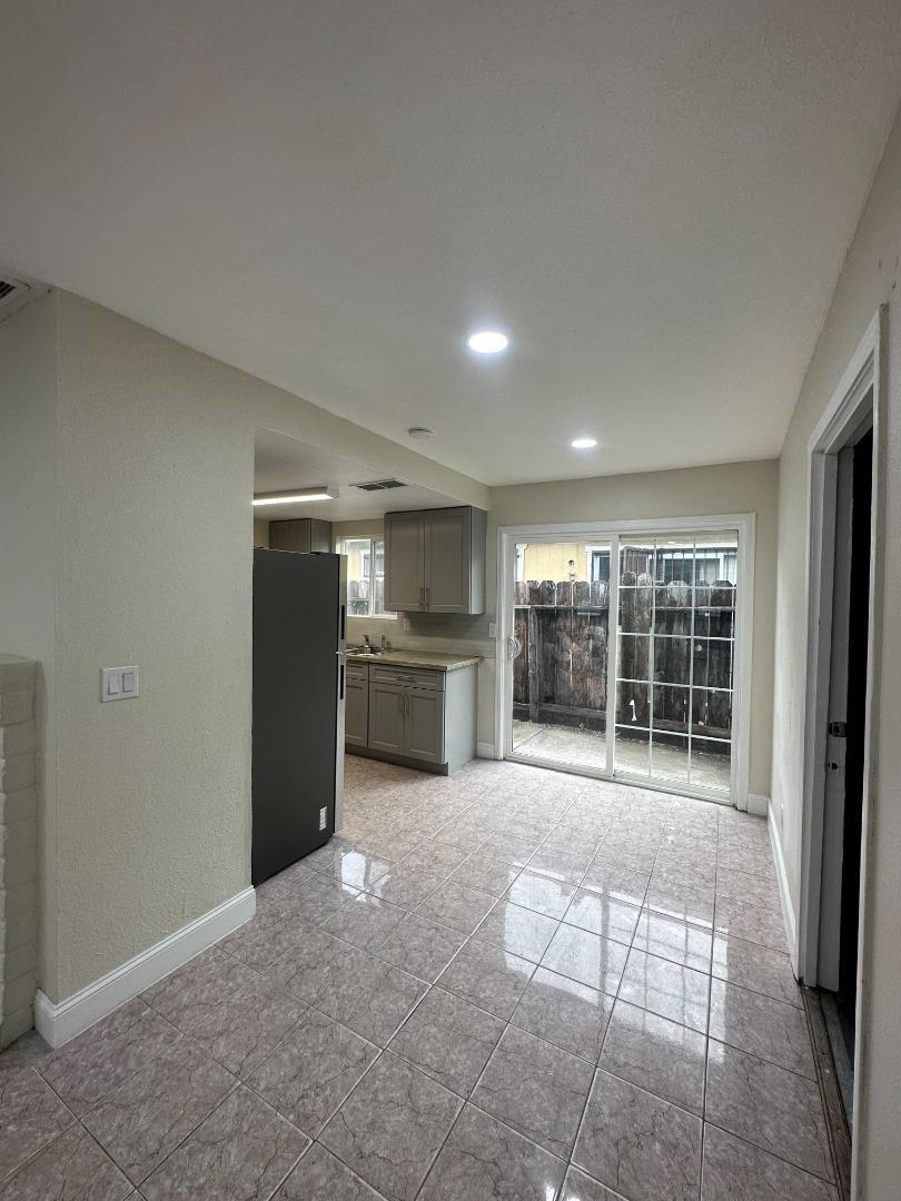 Detail Gallery Image 5 of 14 For 9561 Kelley Dr, Stockton,  CA 95209 - – Beds | – Baths