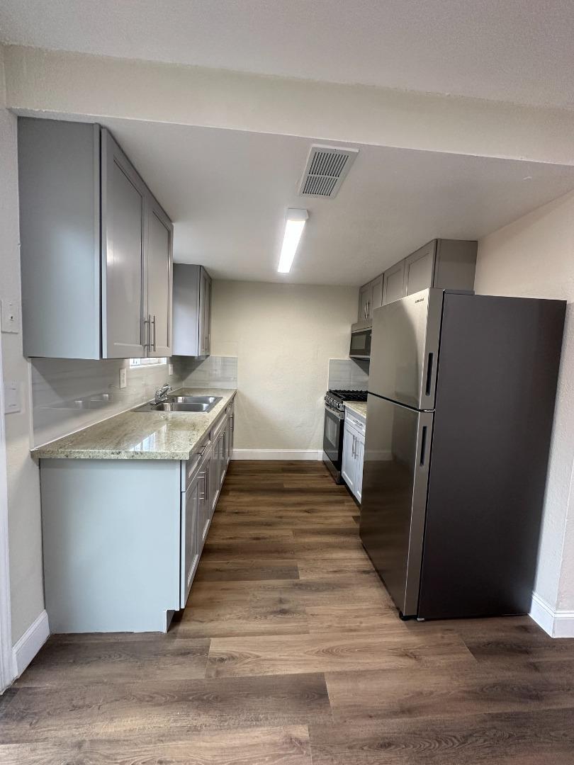 Detail Gallery Image 8 of 14 For 9561 Kelley Dr, Stockton,  CA 95209 - – Beds | – Baths