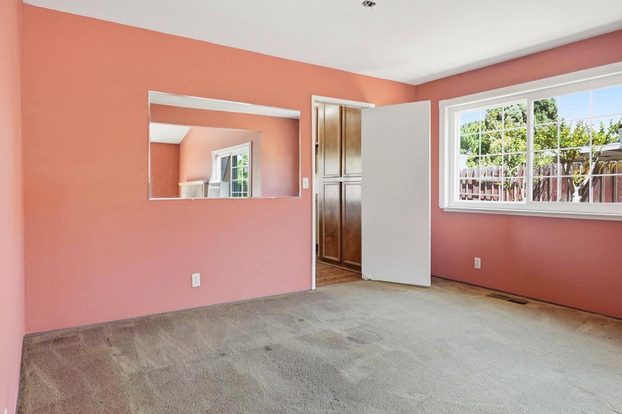 Detail Gallery Image 12 of 44 For 295 Hazelton Ct, Morgan Hill,  CA 95037 - 5 Beds | 3 Baths