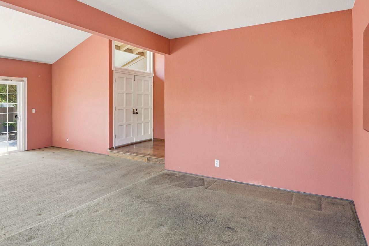 Detail Gallery Image 13 of 44 For 295 Hazelton Ct, Morgan Hill,  CA 95037 - 5 Beds | 3 Baths