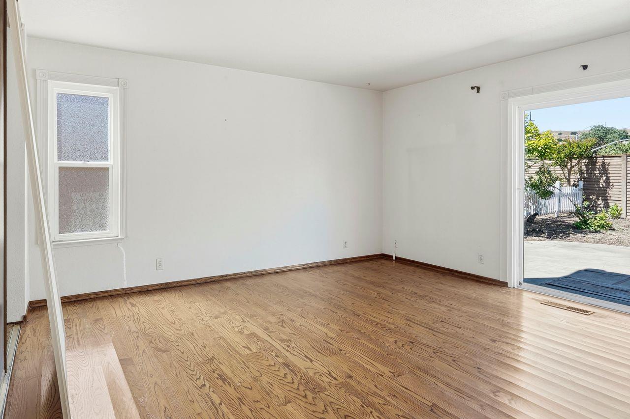 Detail Gallery Image 19 of 44 For 295 Hazelton Ct, Morgan Hill,  CA 95037 - 5 Beds | 3 Baths