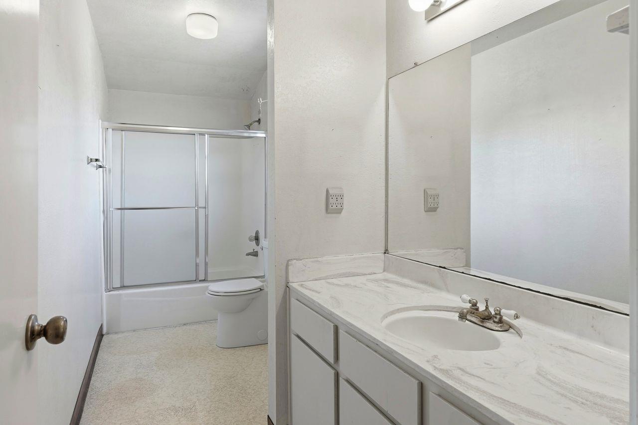 Detail Gallery Image 34 of 44 For 295 Hazelton Ct, Morgan Hill,  CA 95037 - 5 Beds | 3 Baths