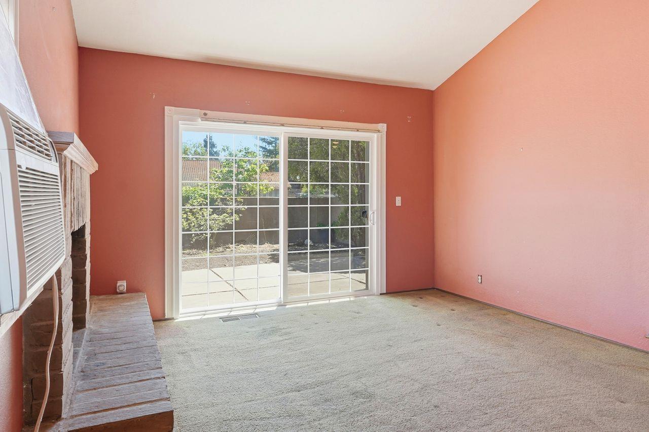 Detail Gallery Image 9 of 44 For 295 Hazelton Ct, Morgan Hill,  CA 95037 - 5 Beds | 3 Baths