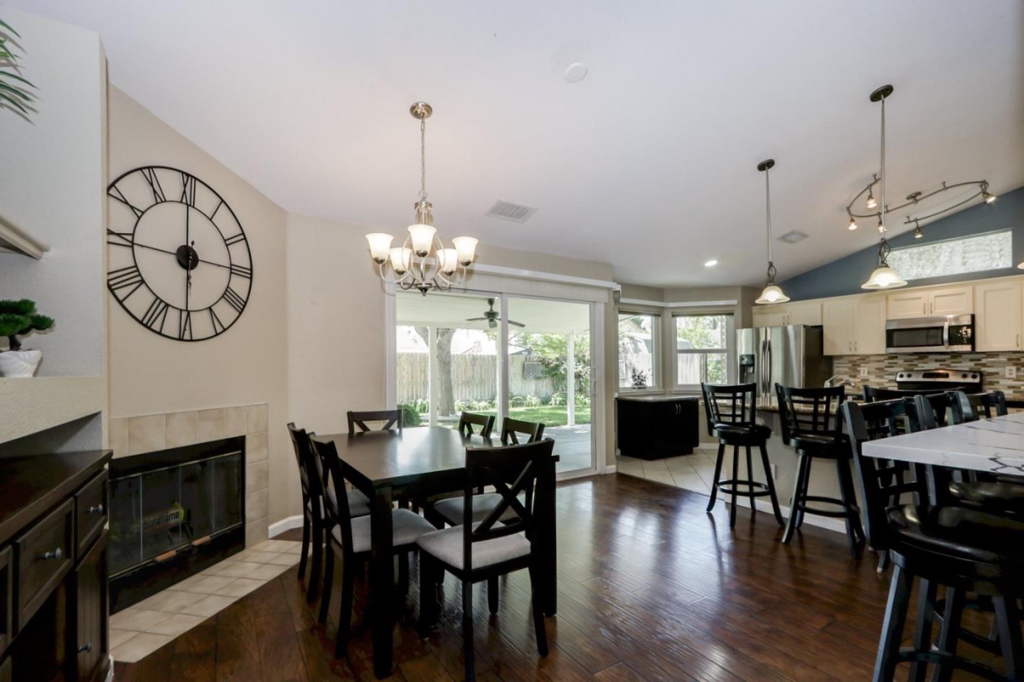 Detail Gallery Image 10 of 44 For 2247 Laguna Way, Los Banos,  CA 93635 - 4 Beds | 2 Baths