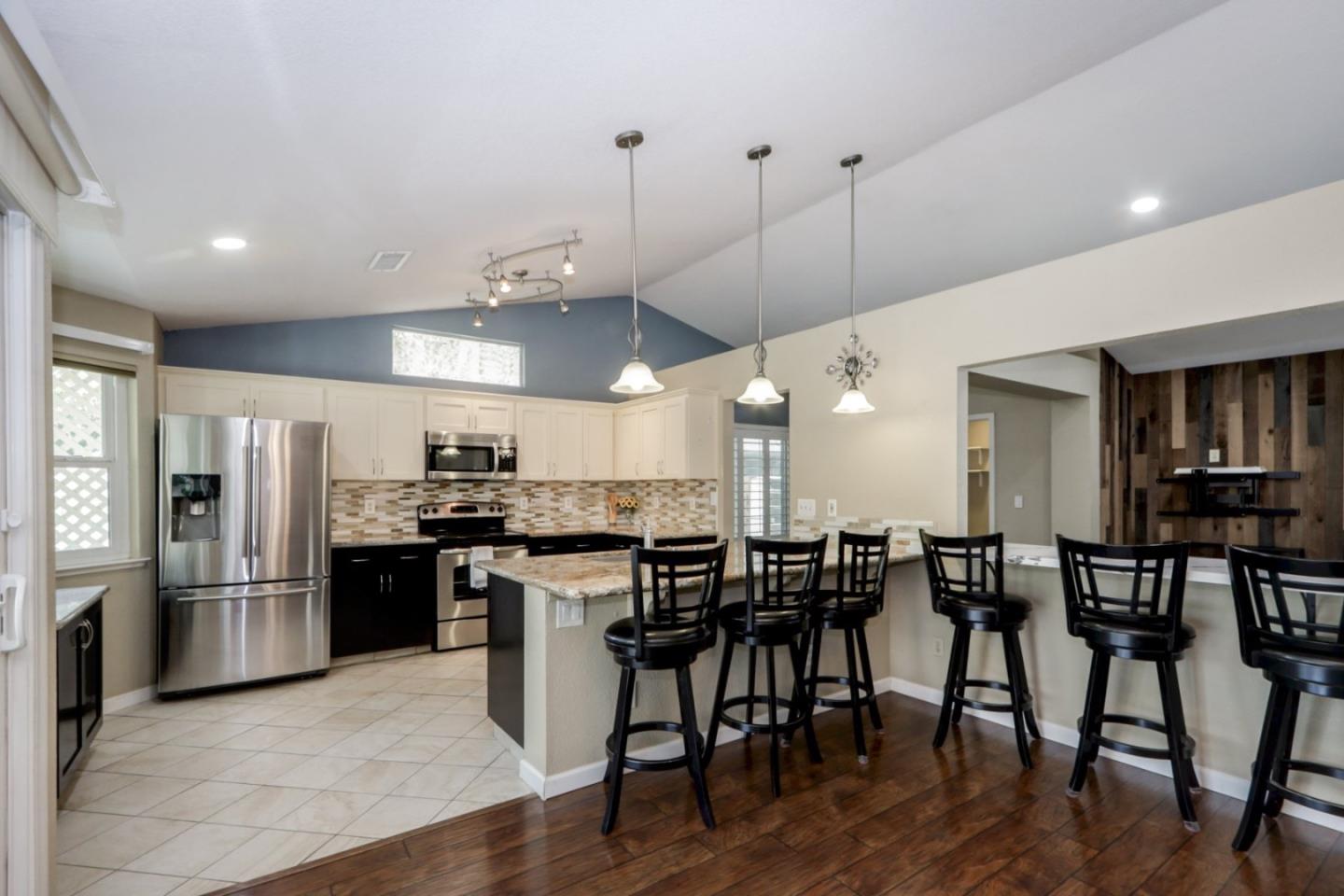 Detail Gallery Image 13 of 44 For 2247 Laguna Way, Los Banos,  CA 93635 - 4 Beds | 2 Baths