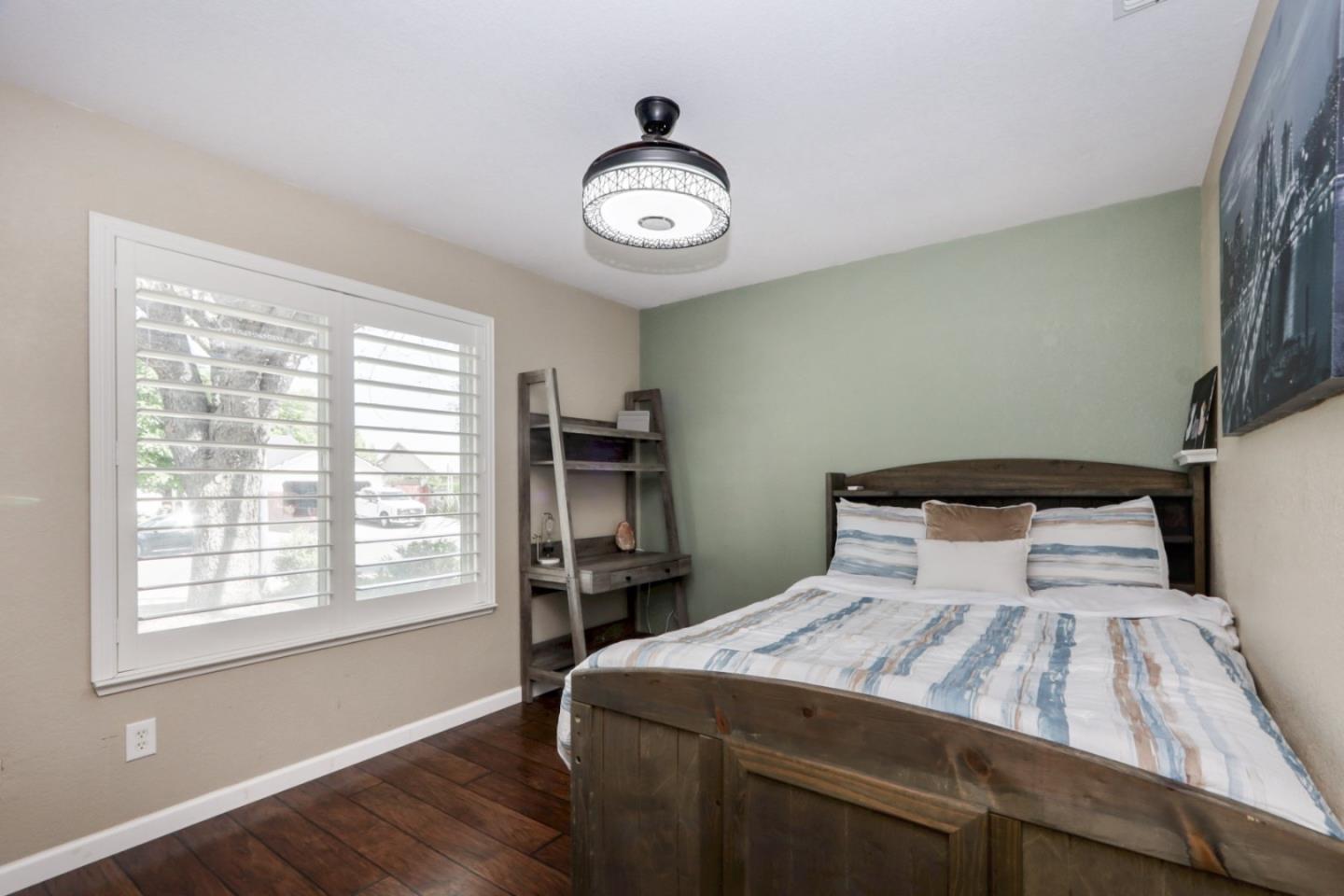 Detail Gallery Image 18 of 44 For 2247 Laguna Way, Los Banos,  CA 93635 - 4 Beds | 2 Baths