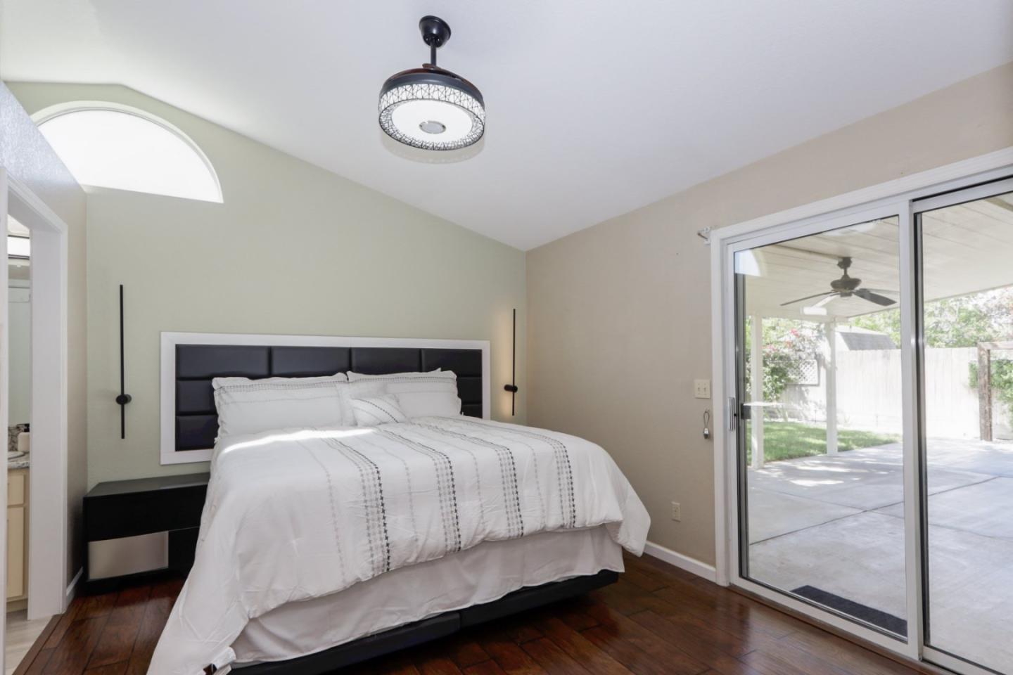 Detail Gallery Image 22 of 44 For 2247 Laguna Way, Los Banos,  CA 93635 - 4 Beds | 2 Baths