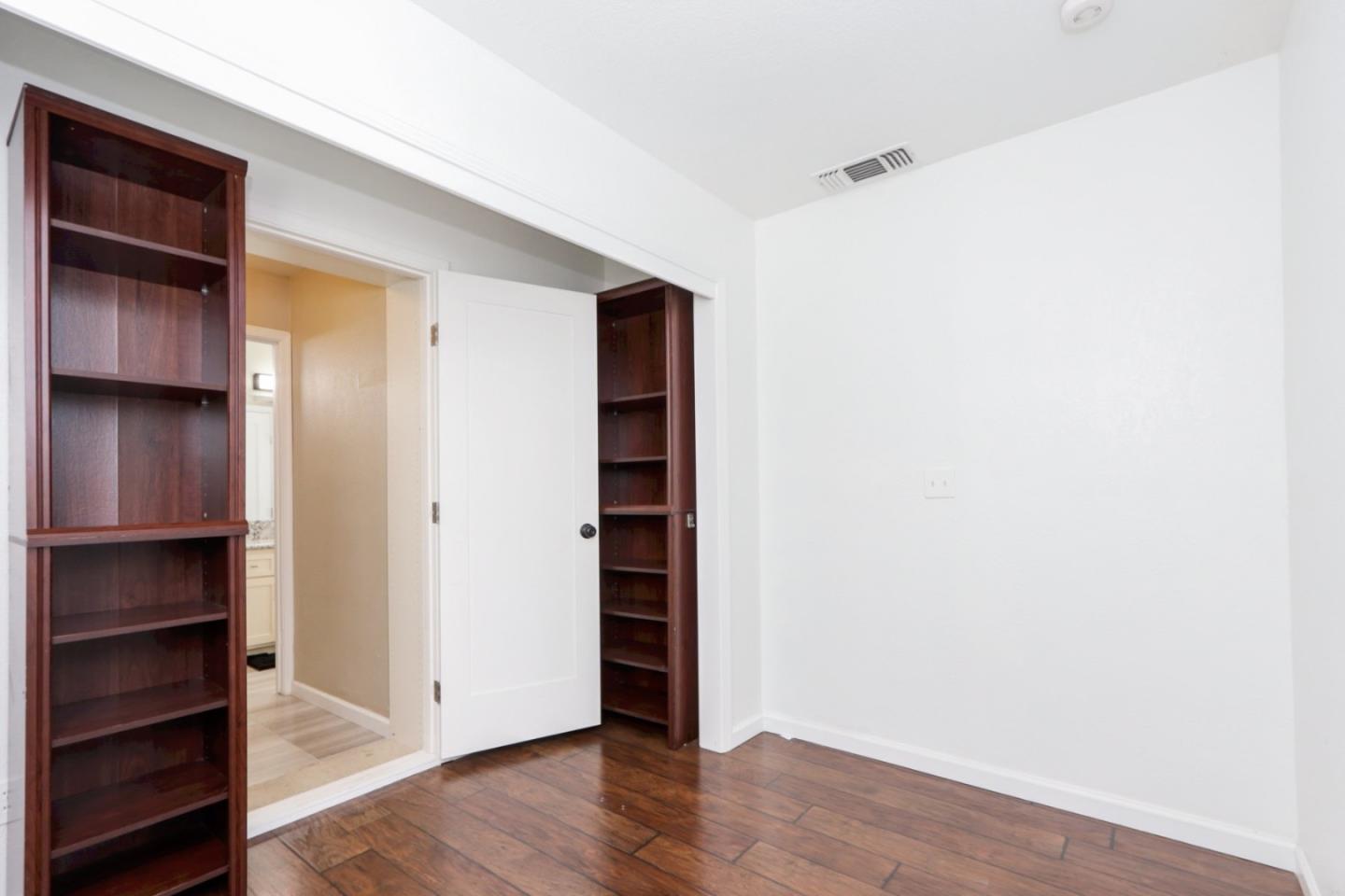 Detail Gallery Image 27 of 44 For 2247 Laguna Way, Los Banos,  CA 93635 - 4 Beds | 2 Baths