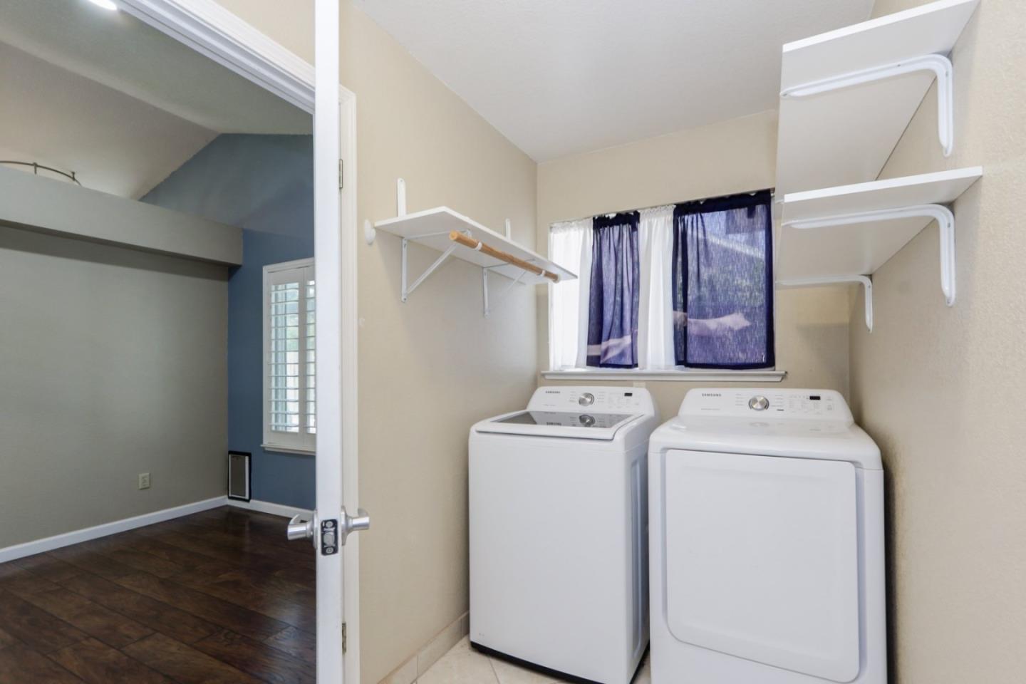 Detail Gallery Image 30 of 44 For 2247 Laguna Way, Los Banos,  CA 93635 - 4 Beds | 2 Baths