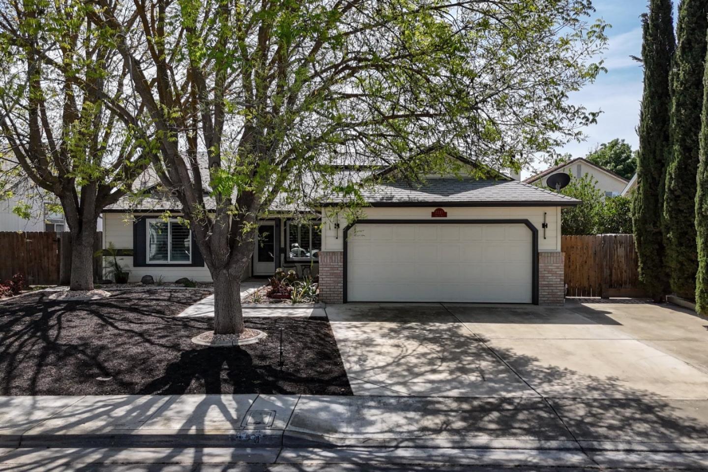 Detail Gallery Image 41 of 44 For 2247 Laguna Way, Los Banos,  CA 93635 - 4 Beds | 2 Baths