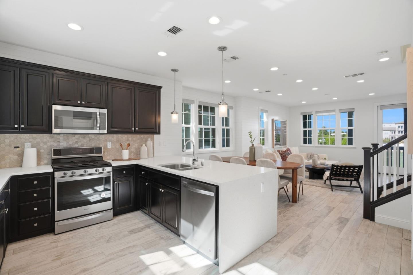 3806 Pyramid Way, Mountain View, CA, 94043