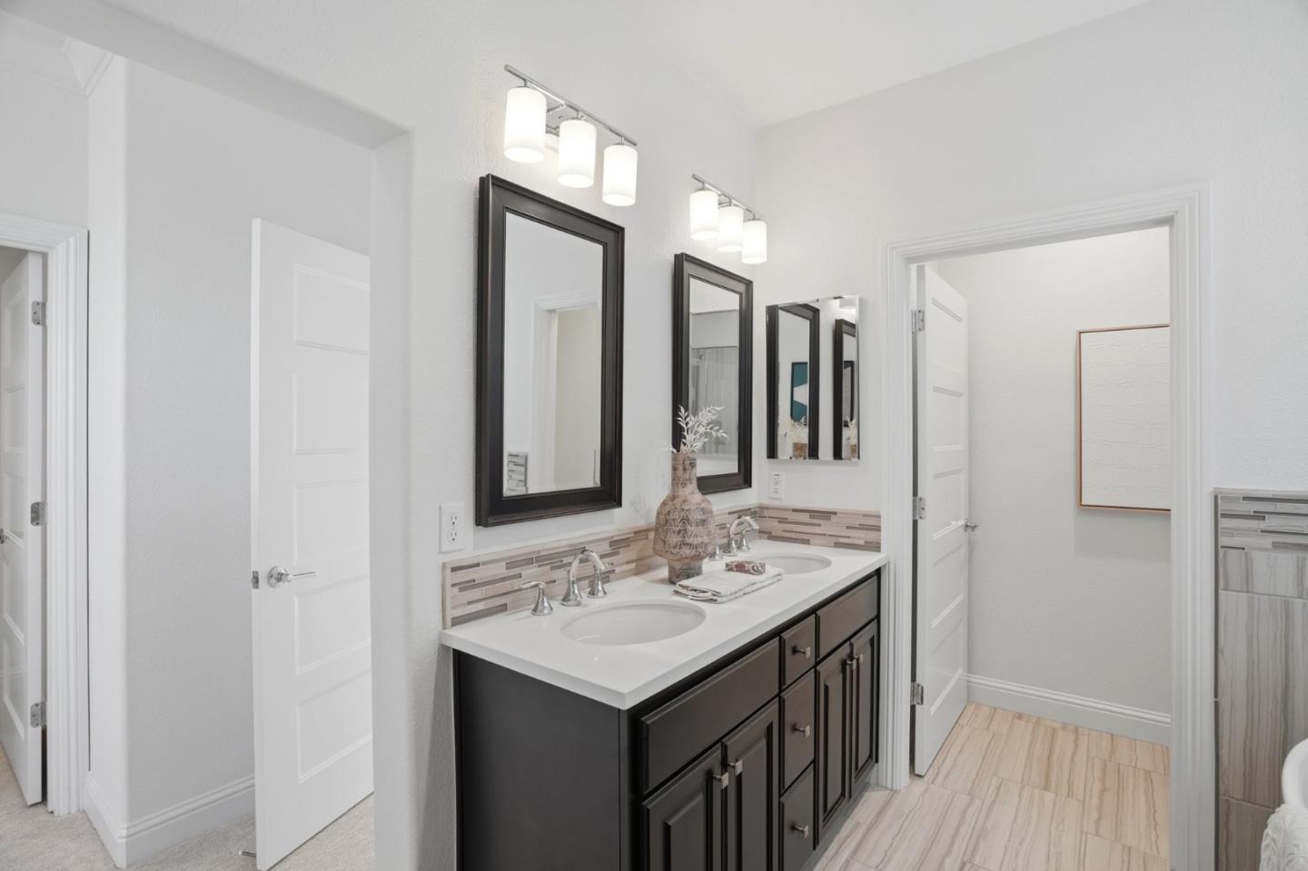 Detail Gallery Image 30 of 44 For 3806 Pyramid Way, Mountain View,  CA 94043 - 3 Beds | 3/1 Baths