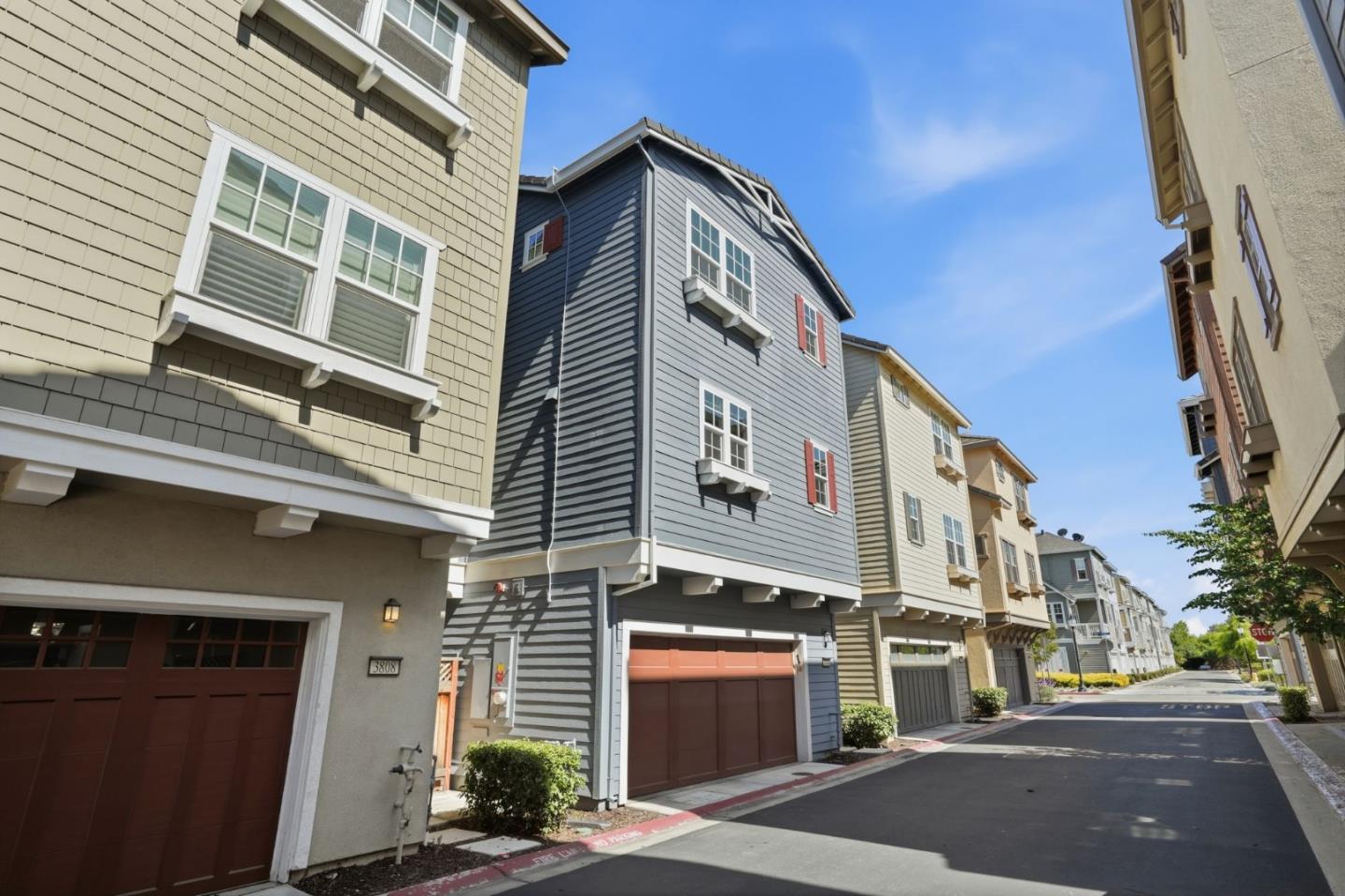 3806 Pyramid Way, Mountain View, CA, 94043