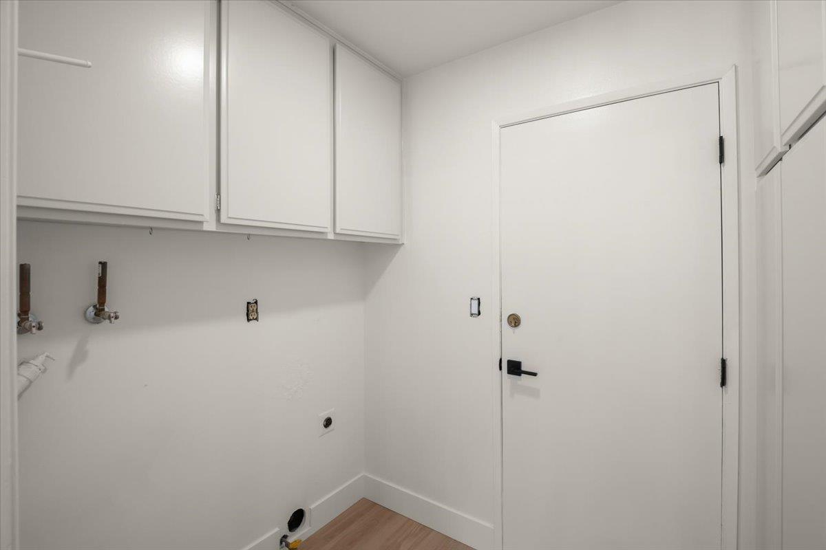 Detail Gallery Image 21 of 36 For 692 Hathaway Ct, San Jose,  CA 95136 - 4 Beds | 2 Baths