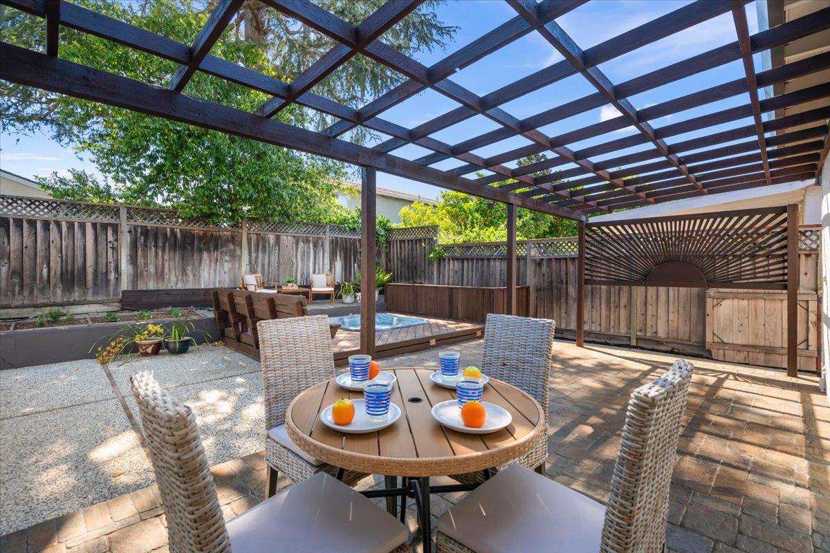 Detail Gallery Image 22 of 36 For 692 Hathaway Ct, San Jose,  CA 95136 - 4 Beds | 2 Baths