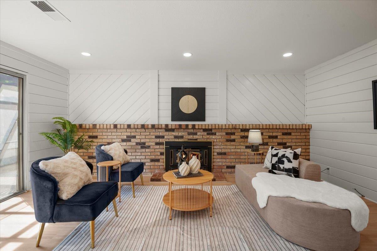 Detail Gallery Image 3 of 36 For 692 Hathaway Ct, San Jose,  CA 95136 - 4 Beds | 2 Baths