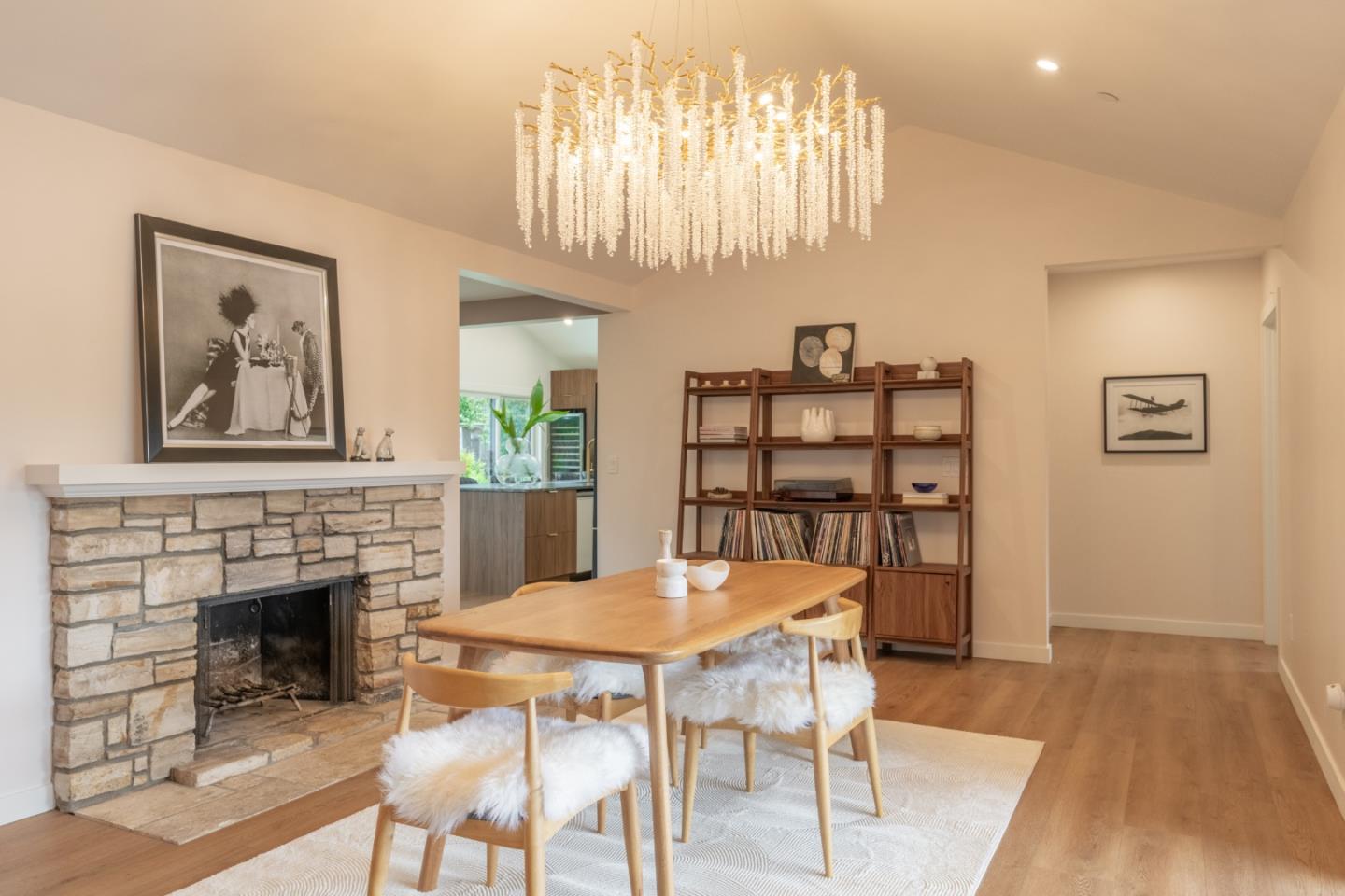 Detail Gallery Image 12 of 46 For 26140 Mesa Dr, Carmel,  CA 93923 - 3 Beds | 2/1 Baths