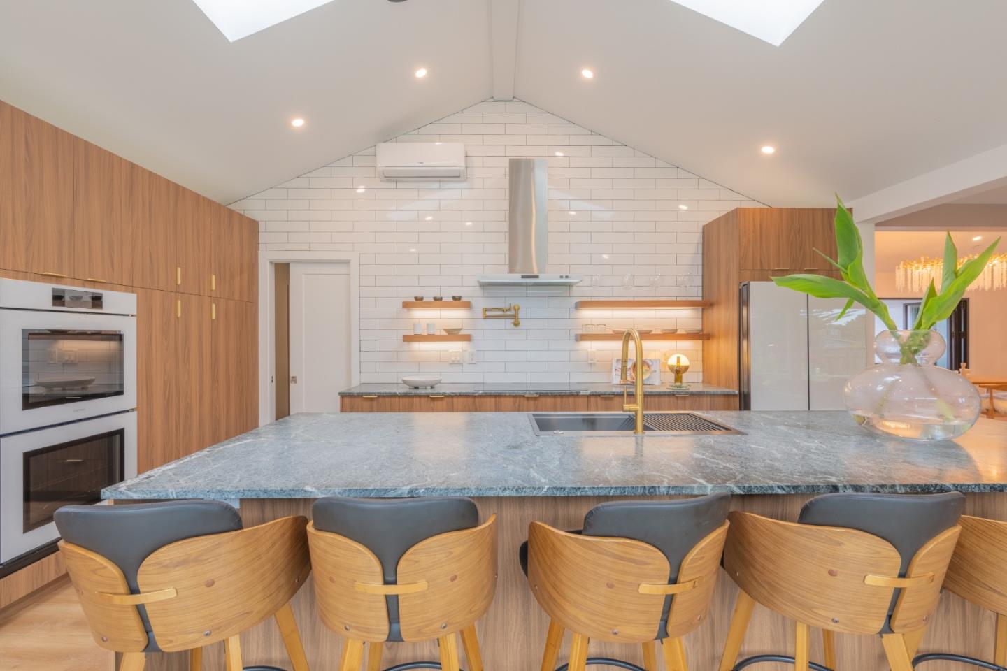 Detail Gallery Image 17 of 46 For 26140 Mesa Dr, Carmel,  CA 93923 - 3 Beds | 2/1 Baths