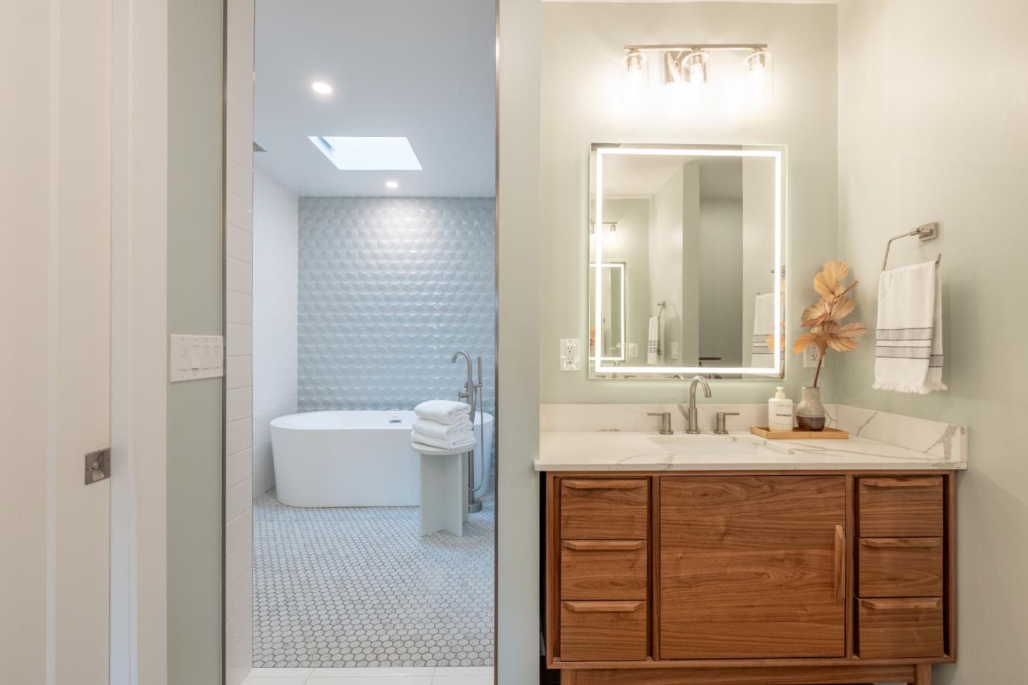 Detail Gallery Image 28 of 46 For 26140 Mesa Dr, Carmel,  CA 93923 - 3 Beds | 2/1 Baths