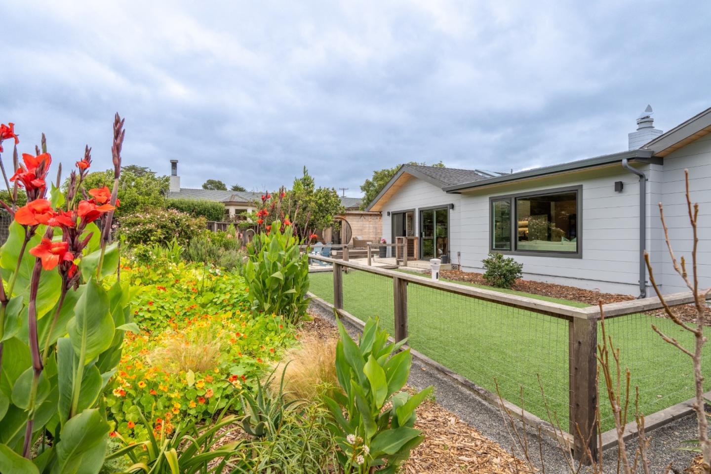 Detail Gallery Image 39 of 46 For 26140 Mesa Dr, Carmel,  CA 93923 - 3 Beds | 2/1 Baths