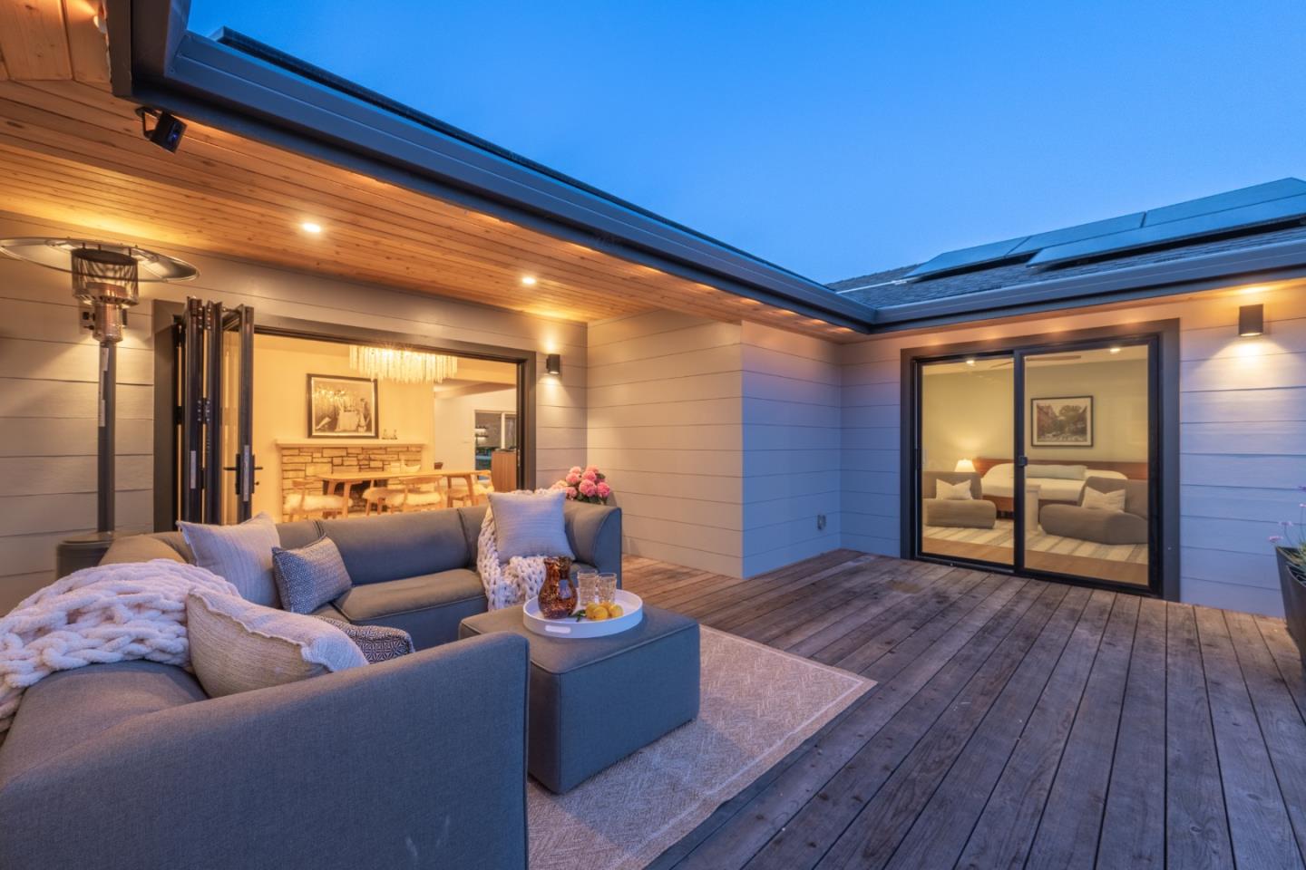 Detail Gallery Image 4 of 46 For 26140 Mesa Dr, Carmel,  CA 93923 - 3 Beds | 2/1 Baths