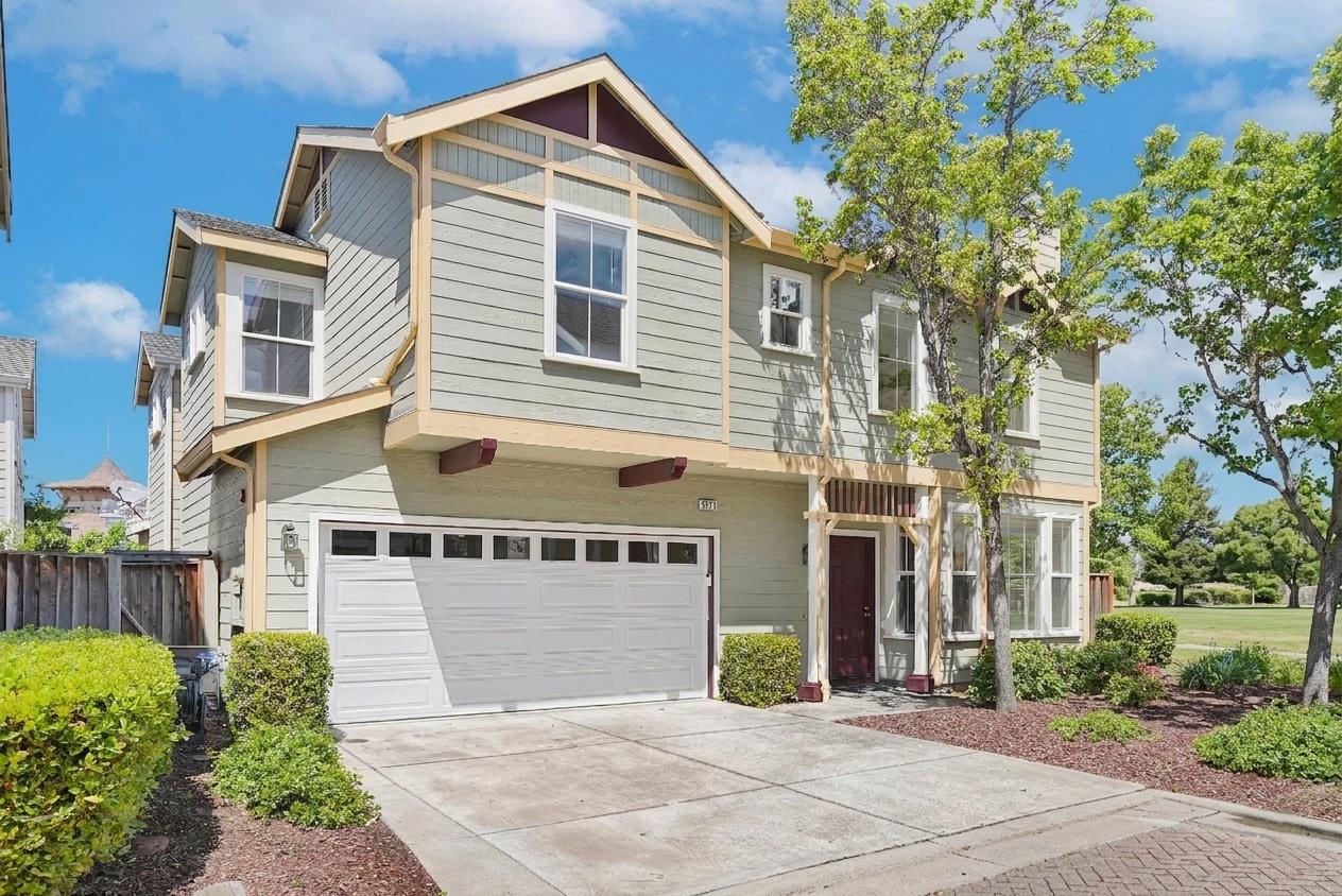 Front Image Thumbnail for ML82043115