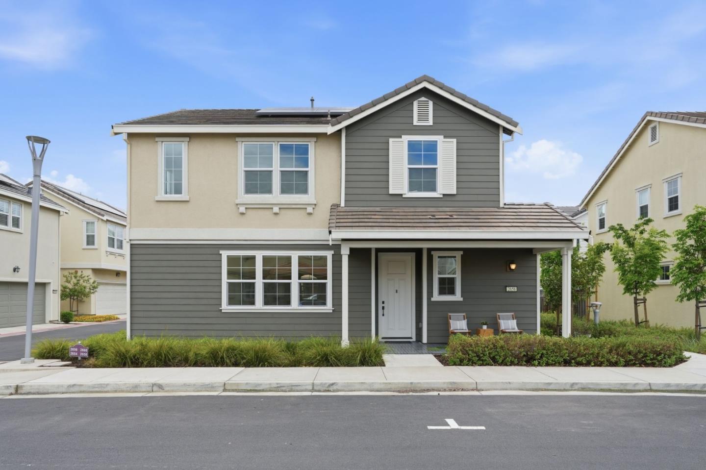 Detail Gallery Image 2 of 43 For 2658 Admiral Cir, Hayward,  CA 94545 - 3 Beds | 2/1 Baths